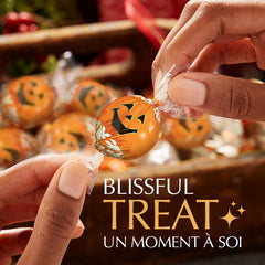 Lindt LINDOR Pumpkin Milk Chocolate Truffles Bag, 150g