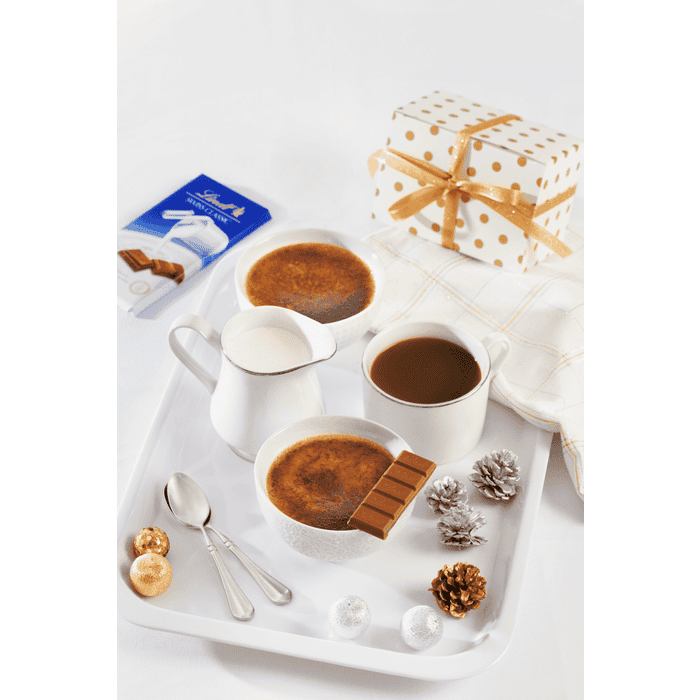 Lindt SWISS CLASSIC Milk Chocolate Bar, 100g